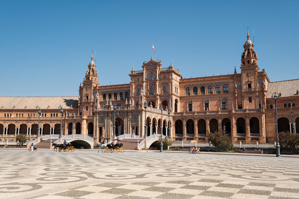 Seville Travel Guide