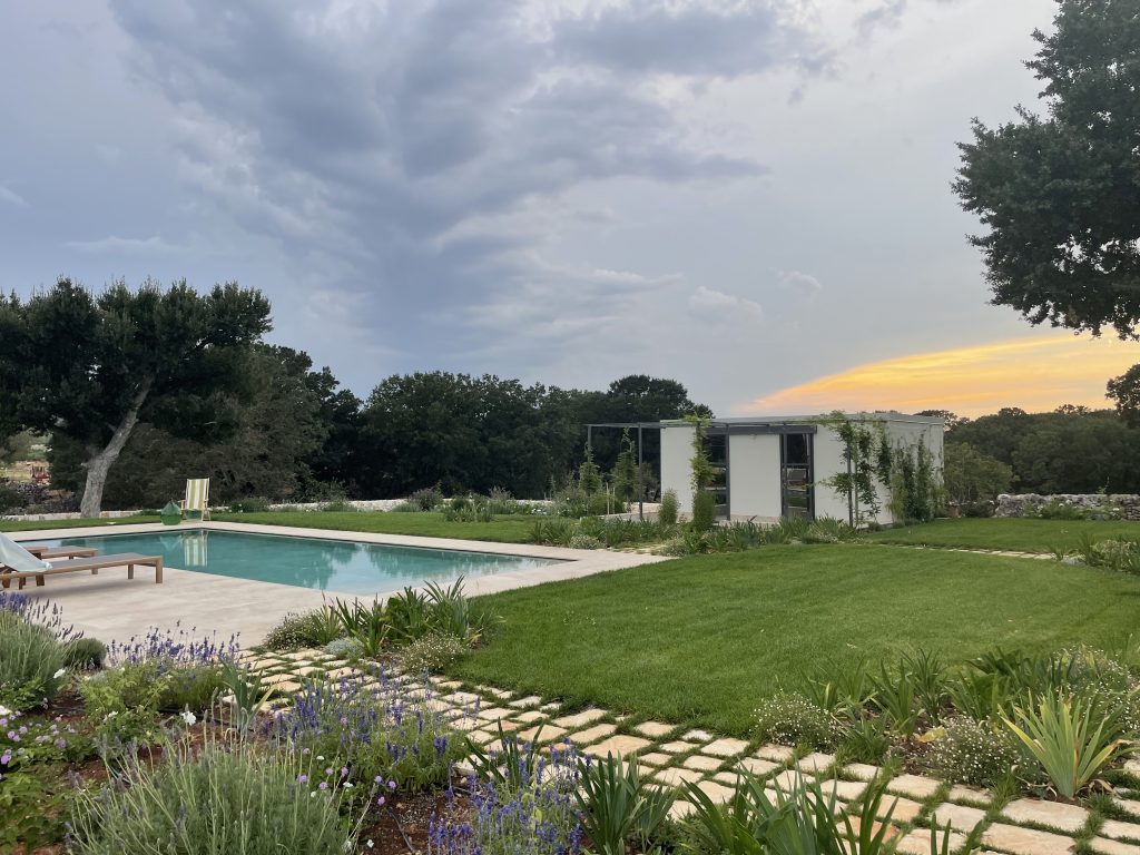 Countryside villa and pool at Tenuta Giotta in Putignano, Puglia